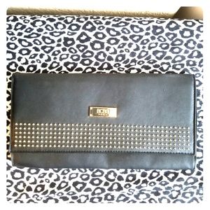 BCBG Paris clutch